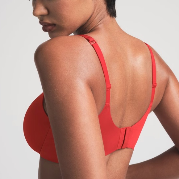 Teardrop Push-Up Bra (SKIMS Ultimate | 34DD) - Picture 3 of 10